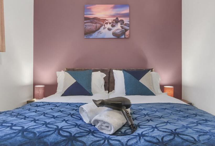 إقامة Inviting 2 Bed House In Milton Keynes   Netflix