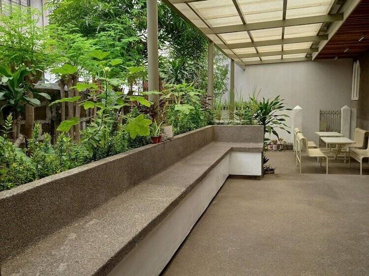 Vandrarhem Mang Ben Dormitory Kaliraya