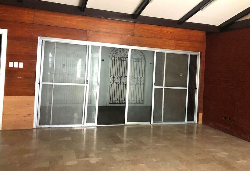 Vandrarhem Mang Ben Dormitory Kaliraya