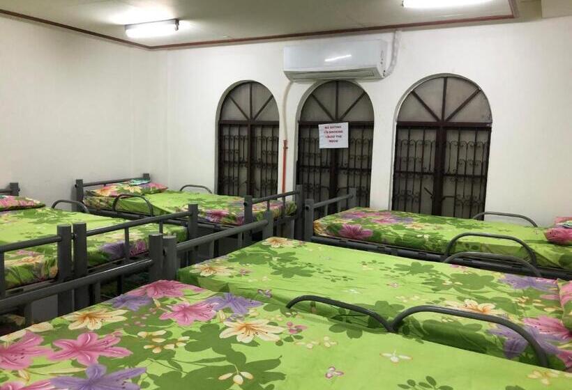 Vandrarhem Mang Ben Dormitory Kaliraya