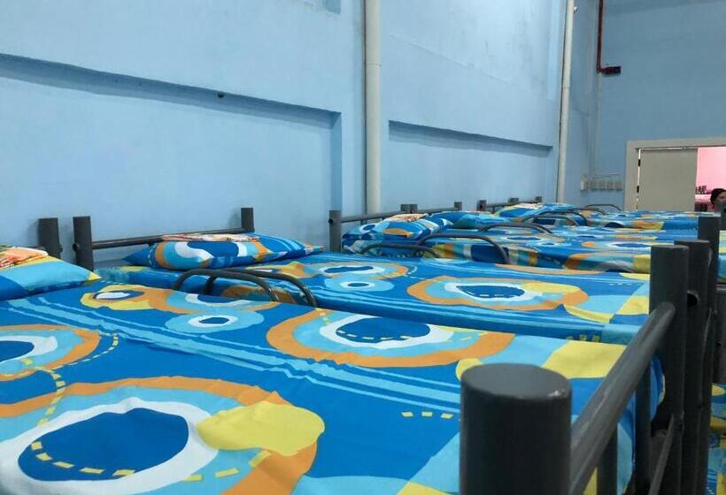 Vandrarhem Mang Ben Dormitory Kaliraya