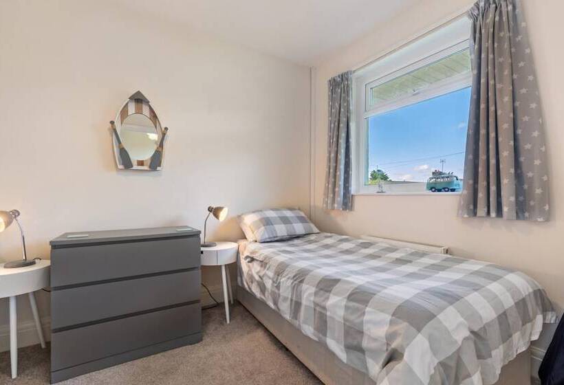 Ballyroan   Peaceful Dog Friendly Cottage