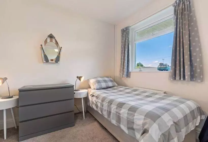 Ballyroan   Peaceful Dog Friendly Cottage