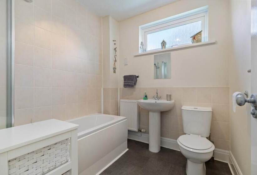 Ballyroan   Peaceful Dog Friendly Cottage