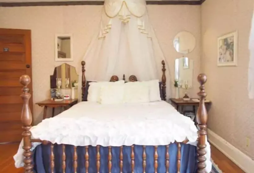 ベッドアンドブレックファースト The Bissing House