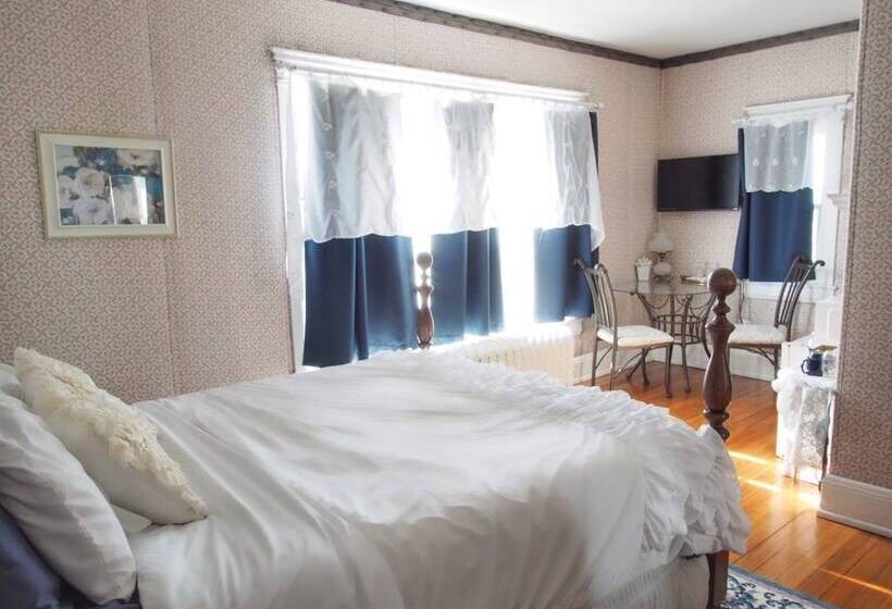 تختخواب و صبحانه The Bissing House