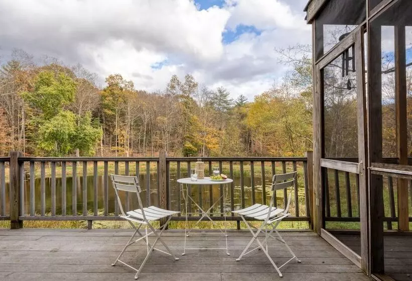 Cortland By Avantstay Charming Heritage Estate W/ Private Lake & Pool