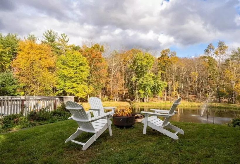 Cortland By Avantstay Charming Heritage Estate W/ Private Lake & Pool
