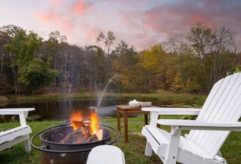 Cortland By Avantstay Charming Heritage Estate W/ Private Lake & Pool