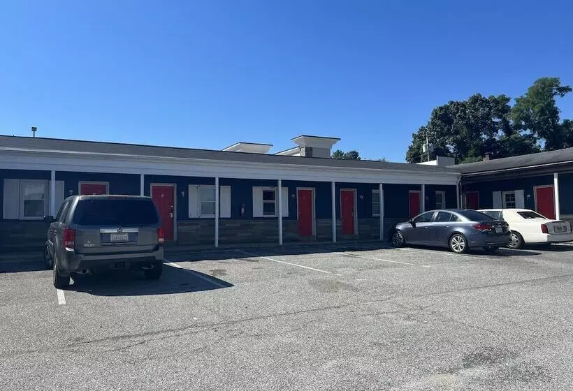Golden Luck Motel