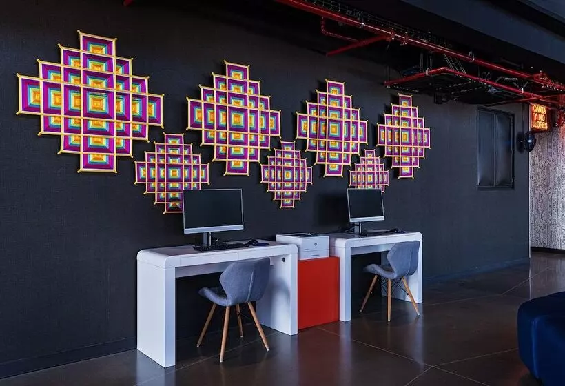 ホテル Aloft Guadalajara Sur