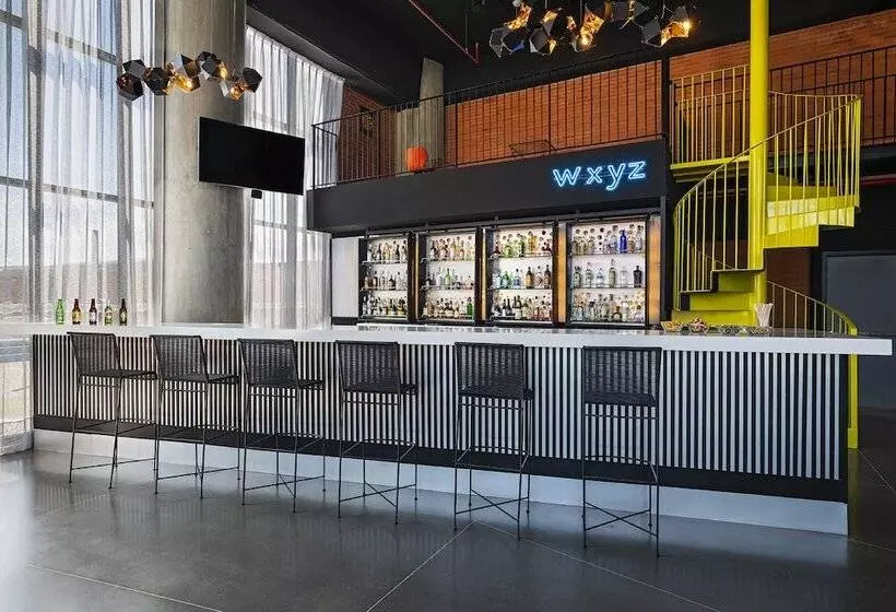 ホテル Aloft Guadalajara Sur