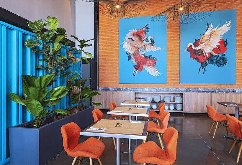 Отель Aloft Guadalajara Sur