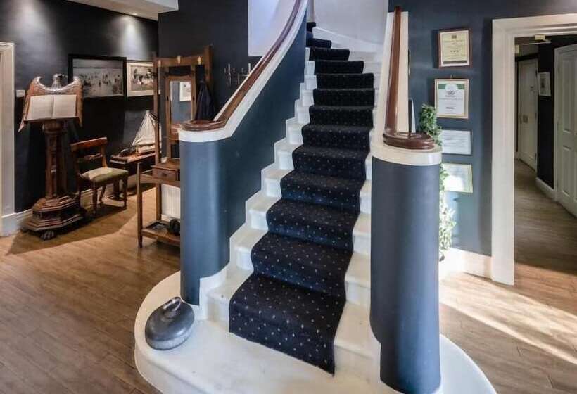 Otel Karma Lake Of Menteith