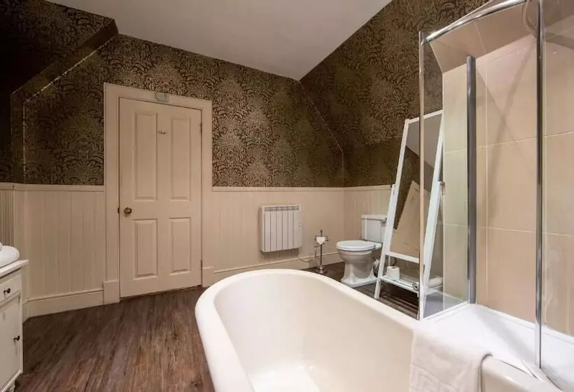 Hotelli Karma Lake Of Menteith