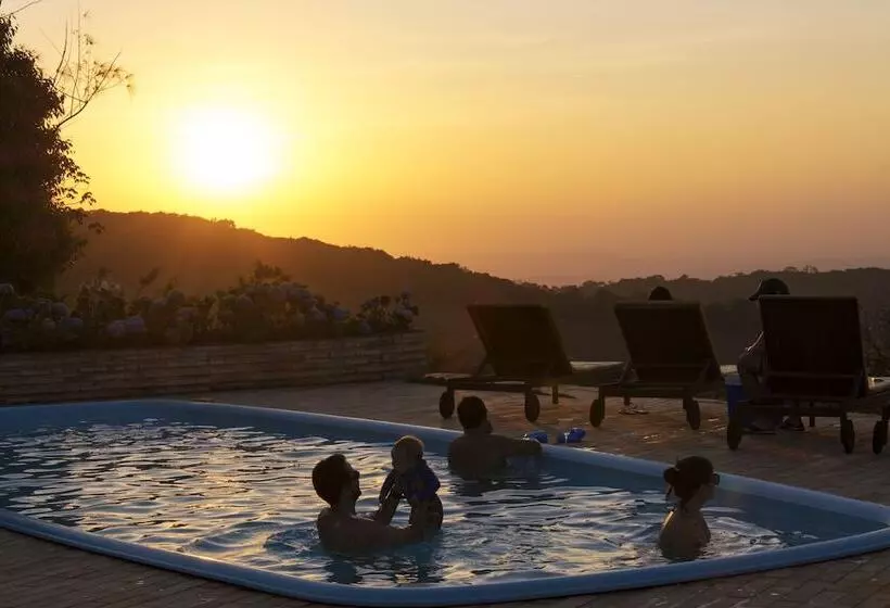 Hotelli Refúgio Do Rio Bonito