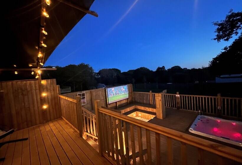 Hotelli Robin Hood Safari Tent