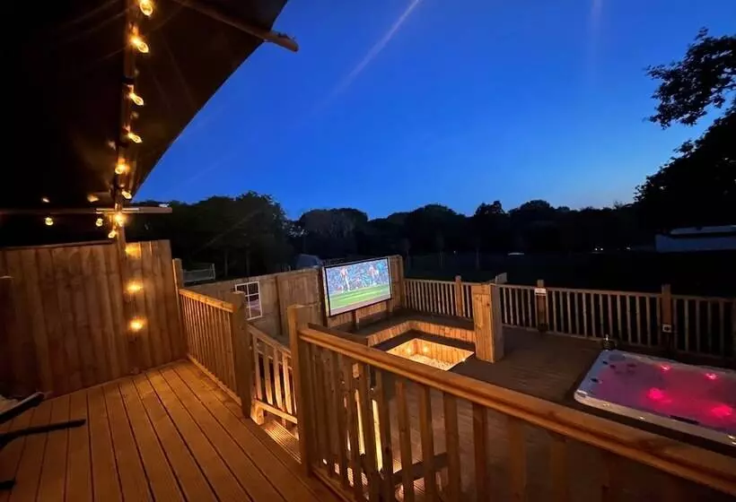 Hotelli Robin Hood Safari Tent