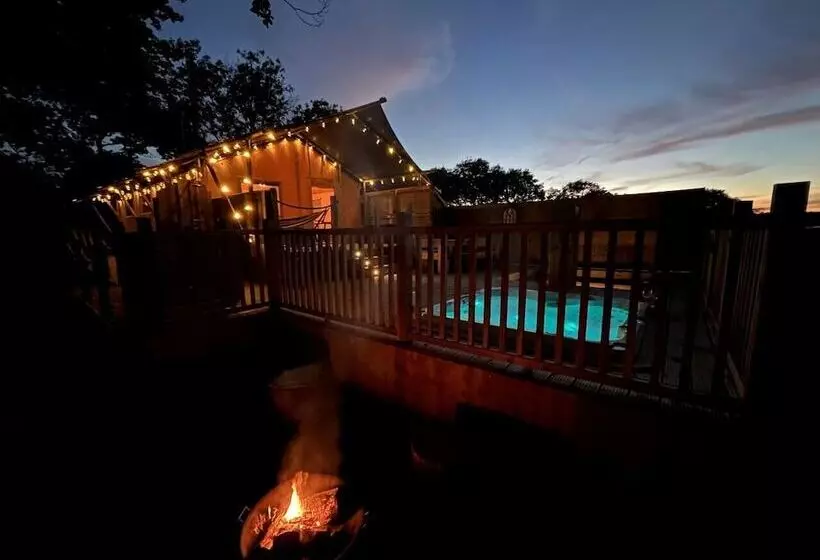 Hotelli Robin Hood Safari Tent