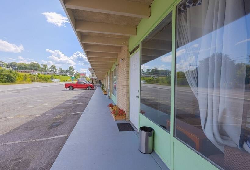 모텔 Sonrise Inn Lincoln Hwy By Oyo