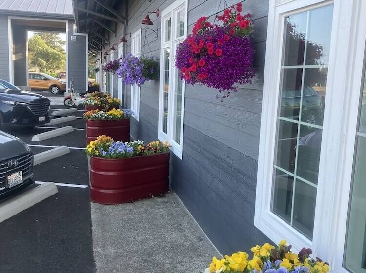 Мотель The Fireside Inn