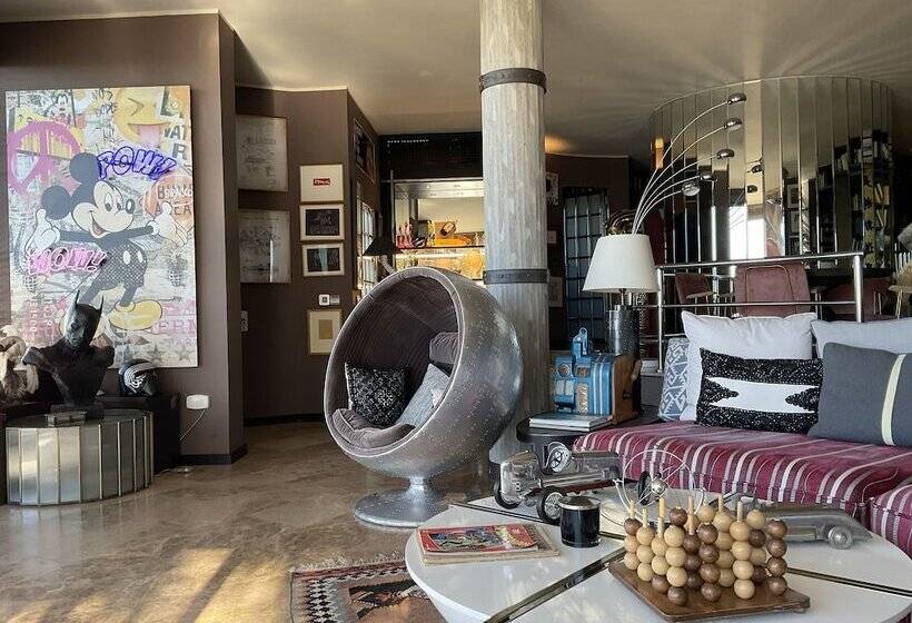 פנסיון Marbella Boutique Art