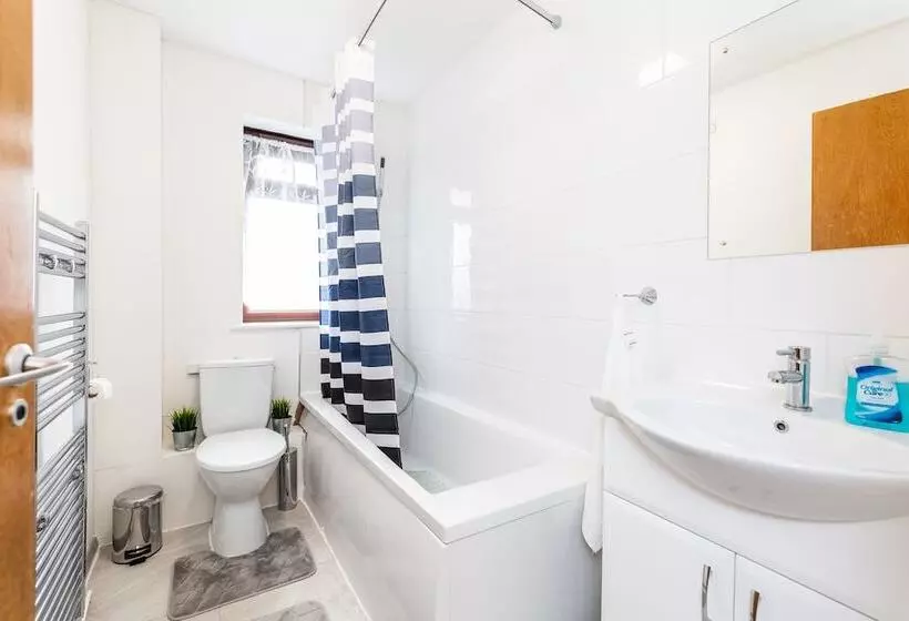 レジデンス Cosy 2 Bed House! Dagenham! Free Parking