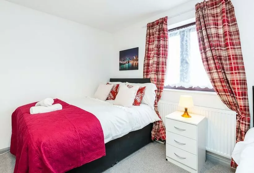 レジデンス Cosy 2 Bed House! Dagenham! Free Parking