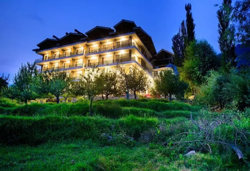 リゾートホテル Naturevilas Sarovar Premiere Manali