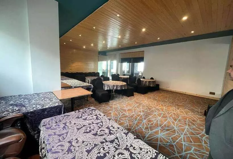 リゾートホテル Naturevilas Sarovar Premiere Manali