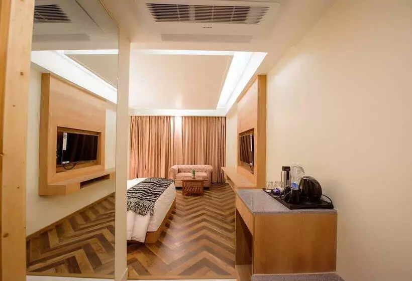 リゾートホテル Naturevilas Sarovar Premiere Manali