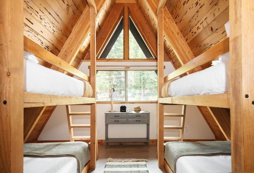 Timberline By Avantstay Stunning Chalet Cabin W/ Hot Tub, Pool Table & Home Theater!