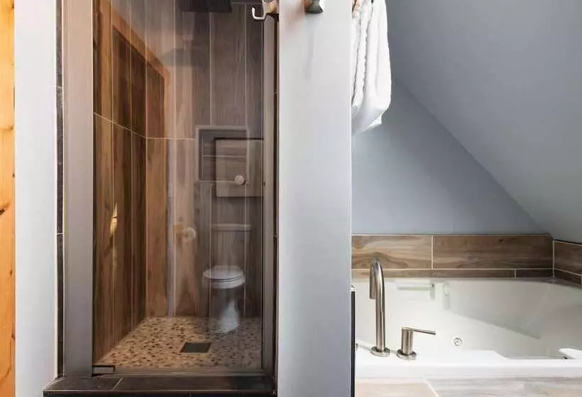 Timberline By Avantstay Stunning Chalet Cabin W/ Hot Tub, Pool Table & Home Theater!