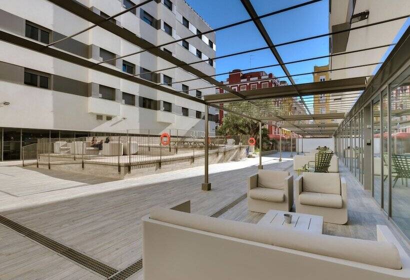 هاستل Livensa Living Studios Valencia Marina Real