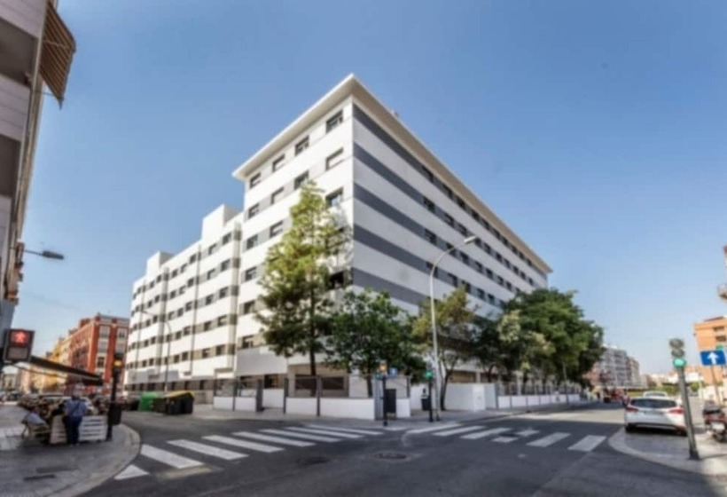 هاستل Livensa Living Studios Valencia Marina Real