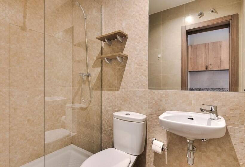 هاستل Livensa Living Studios Valencia Marina Real