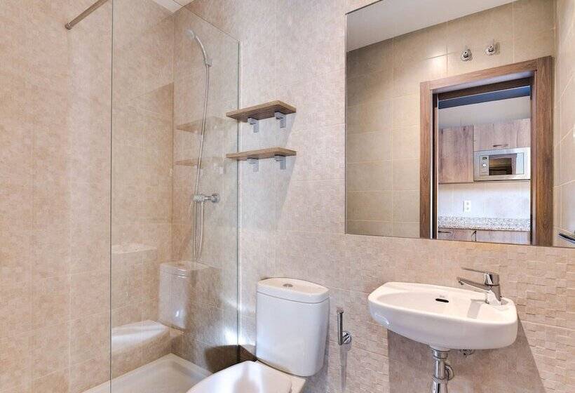 هاستل Livensa Living Studios Valencia Marina Real