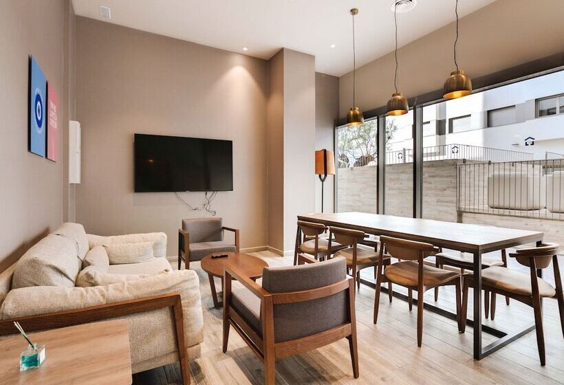 هاستل Livensa Living Studios Valencia Marina Real