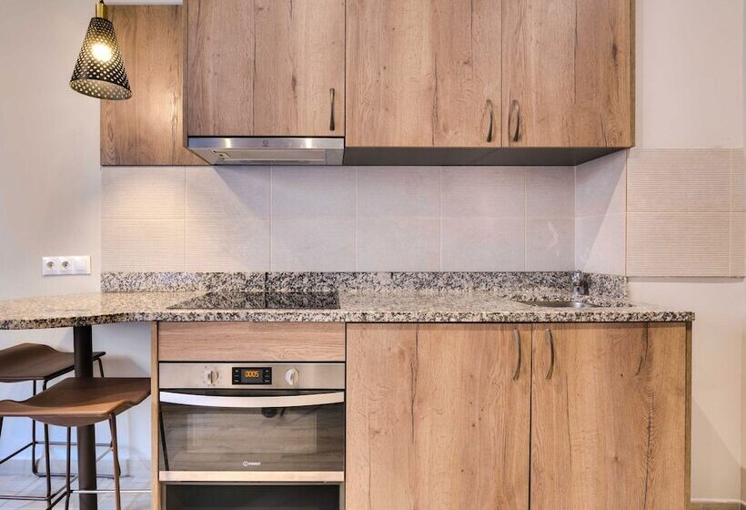 هاستل Livensa Living Studios Valencia Marina Real