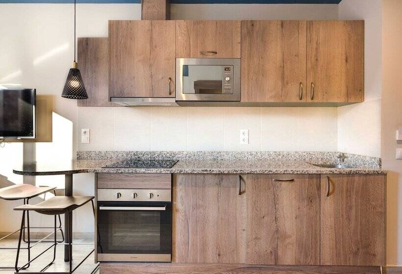 هاستل Livensa Living Studios Valencia Marina Real