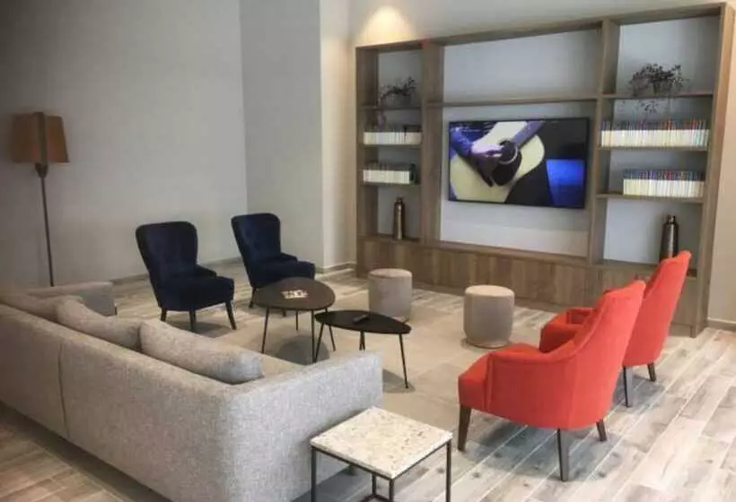 هاستل Livensa Living Studios Valencia Marina Real