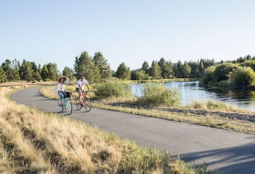 Aquila Lodge   Unit 15