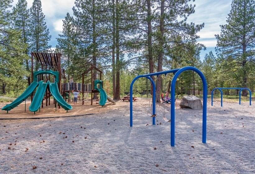 Aquila Lodge   Unit 15