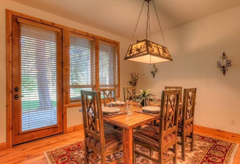 Aquila Lodge   Unit 15