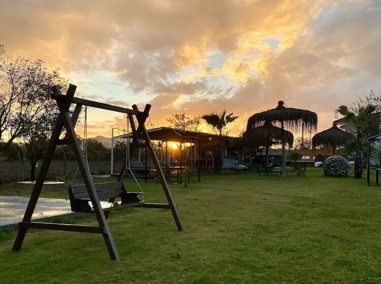 Aamiaismajoitus (B&B) Albizia Boutique