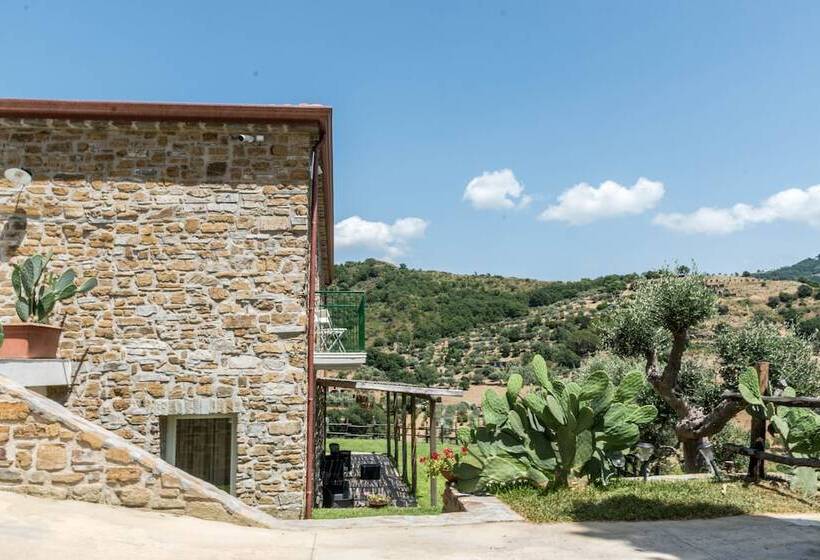 Bed and Breakfast Country House L Antica Pietra