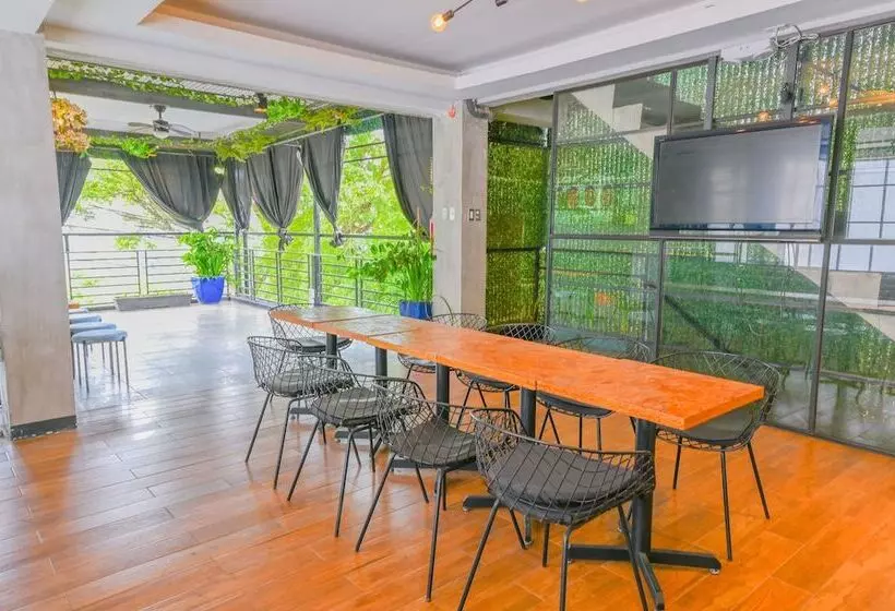 Capital O 890 Nami Hotel Tagaytay