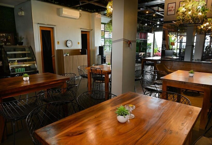 Capital O 890 Nami Hotel Tagaytay