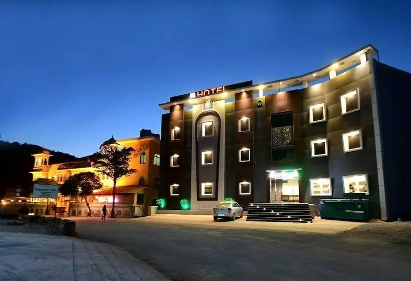 ホテル Elet Prima A Luxury Boutique Resort