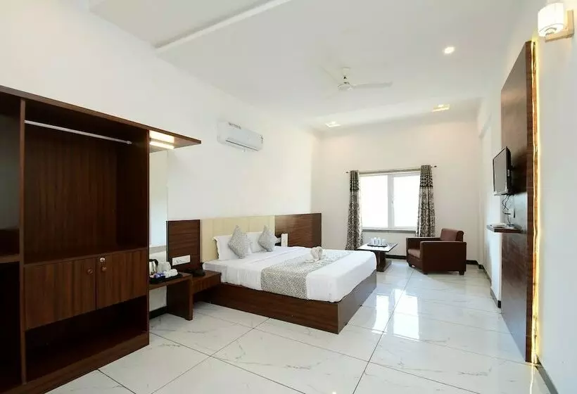 ホテル Elet Prima A Luxury Boutique Resort